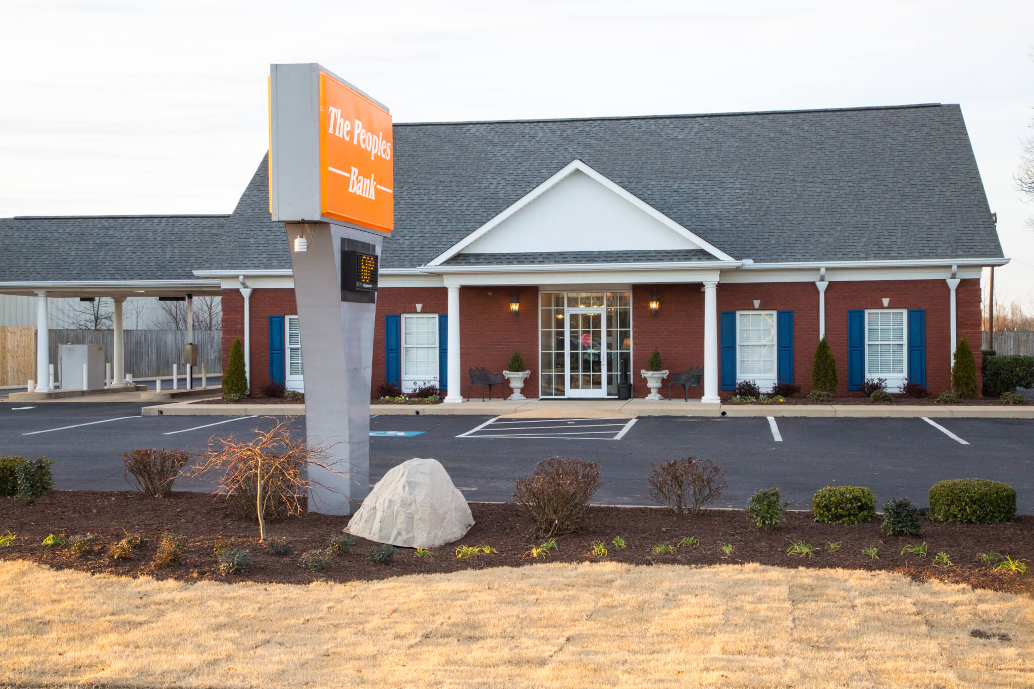 The Peoples Bank branch in Henderson